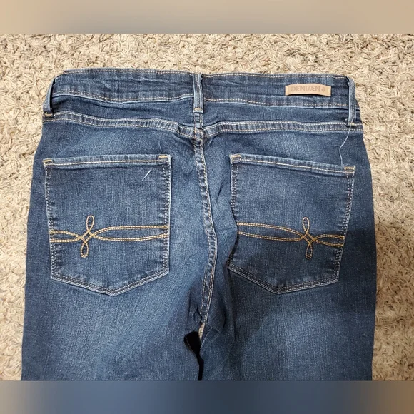 DENIZEN from Levi's Women' Bootcut Jeans, Size: 29×32 - Picture 5 of 8